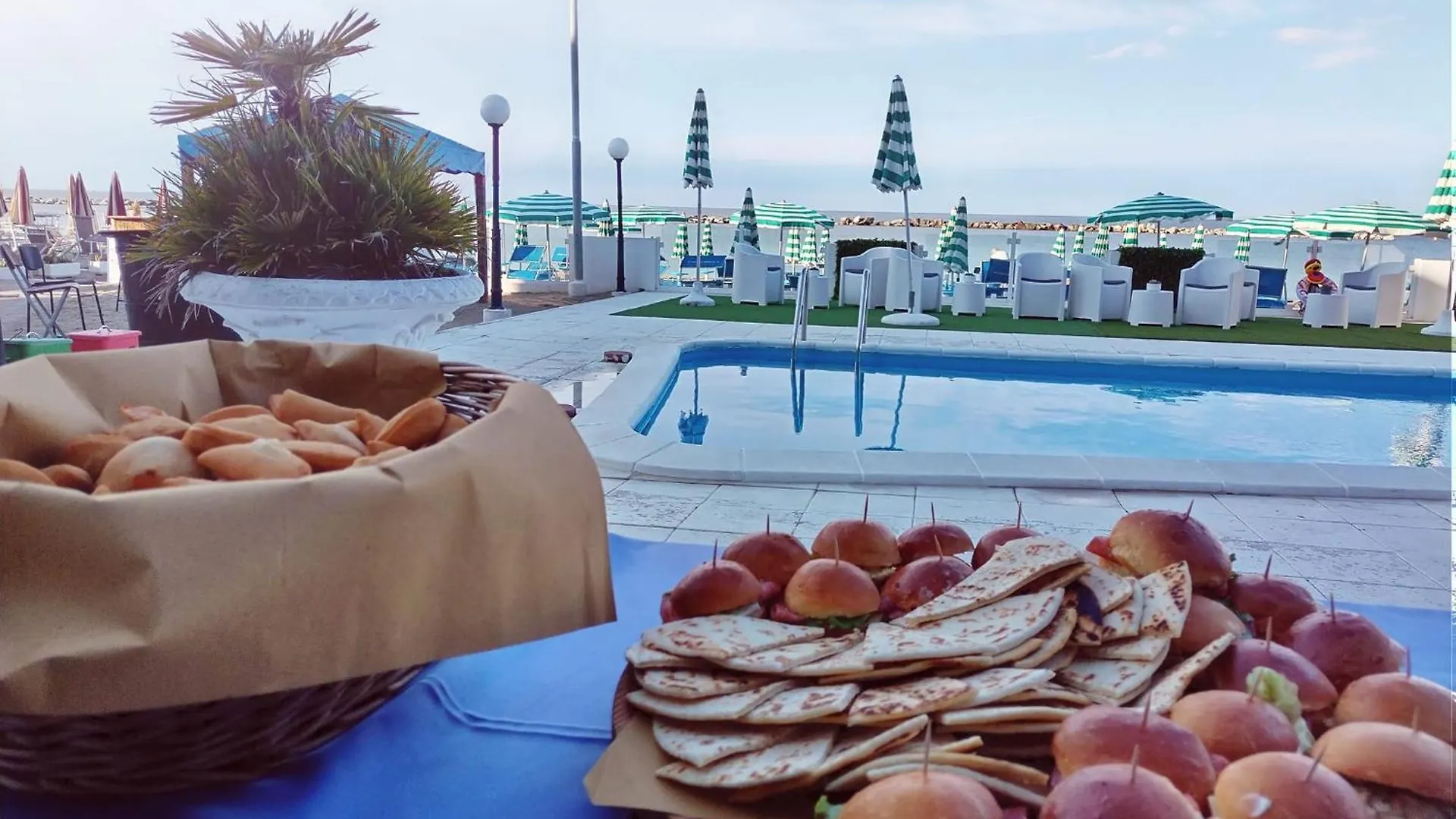 Hotel Internazionale San Mauro Mare 3*,